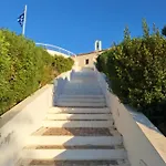 Anna- A Slice Of Heaven. * Πόρτο Χέλι