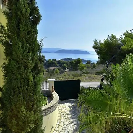 Anna- A Slice Of Heaven.