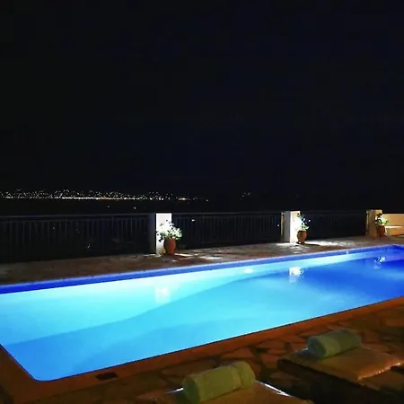 Anna- A Slice Of Heaven. Villa *