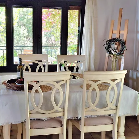 Anna- A Slice Of Heaven. Villa