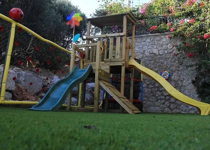 Anna- A Slice Of Heaven. *