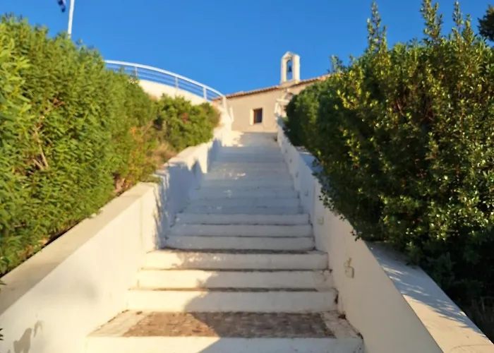 Anna- A Slice Of Heaven. * פורטו הלי