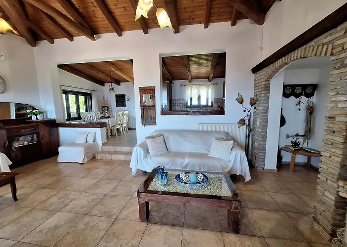 Anna- A Slice Of Heaven. Villa