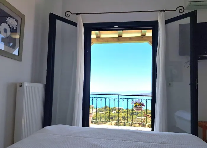 Anna- A Slice Of Heaven. * פורטו הלי