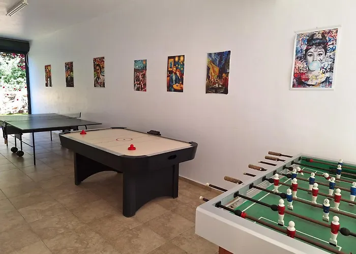 Anna- A Slice Of Heaven.